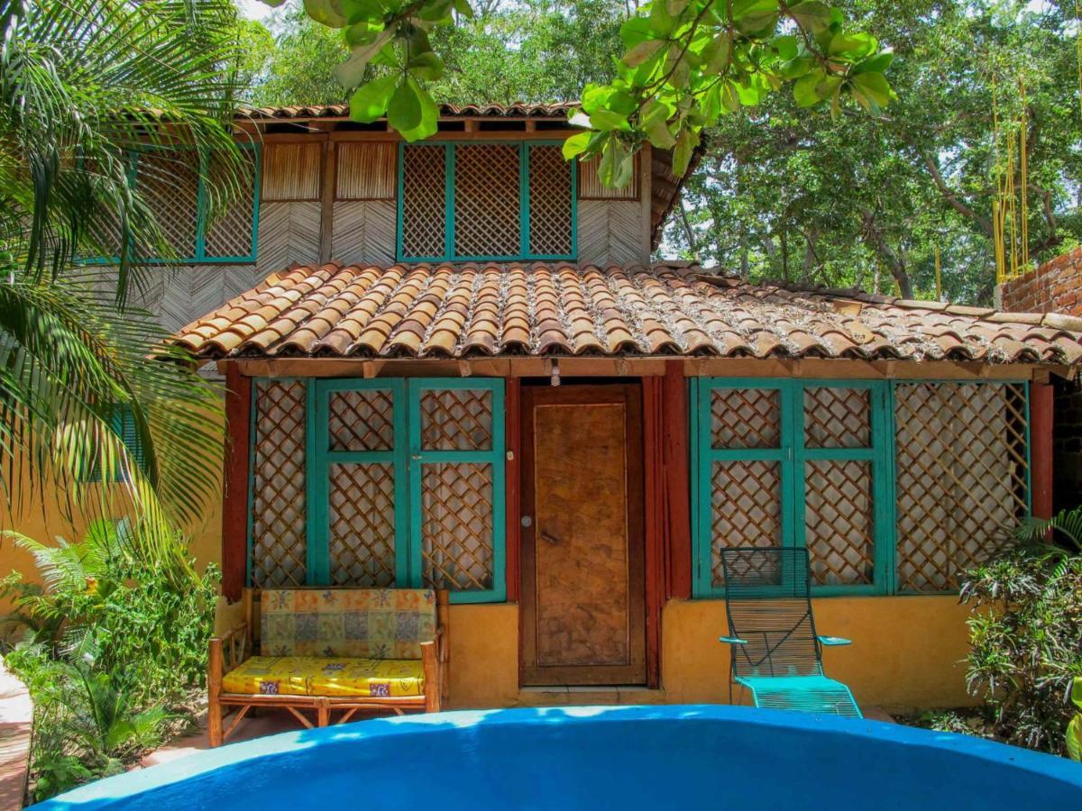 Casa Mexica Bungalows Zihuatanejo Exterior photo