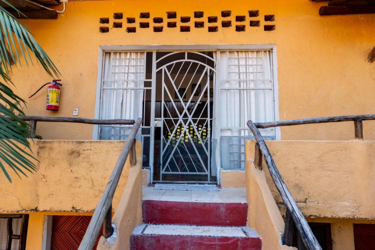 Casa Mexica Bungalows Zihuatanejo Exterior photo