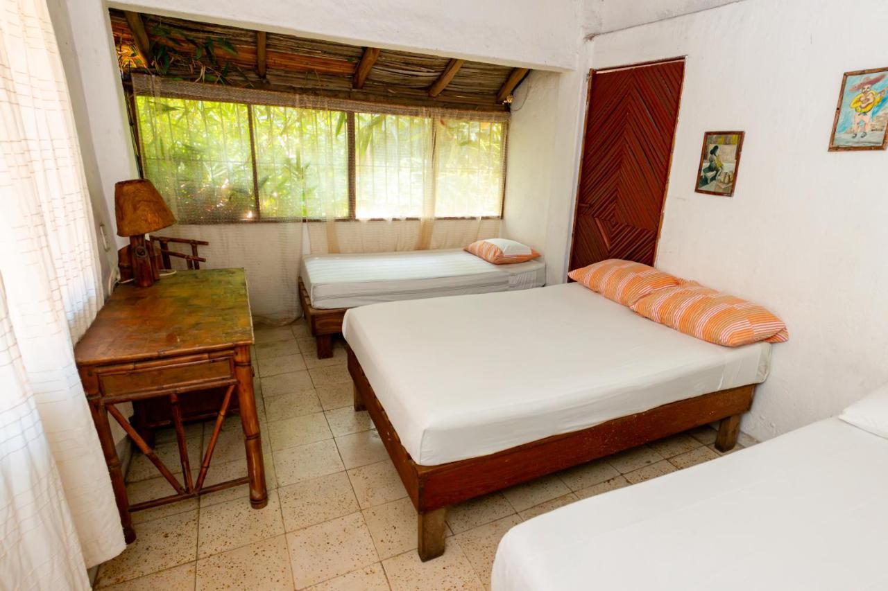 Casa Mexica Bungalows Zihuatanejo Exterior photo