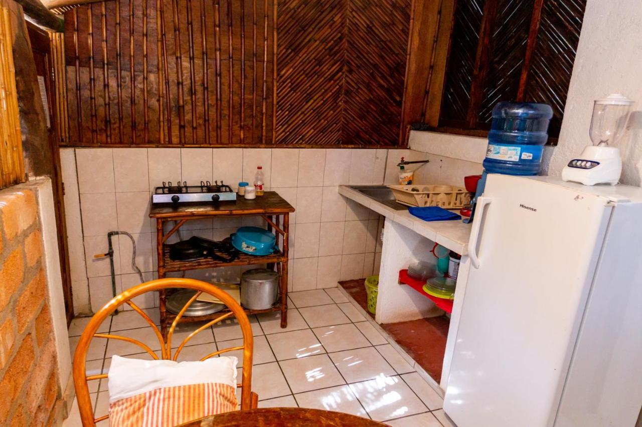 Casa Mexica Bungalows Zihuatanejo Exterior photo
