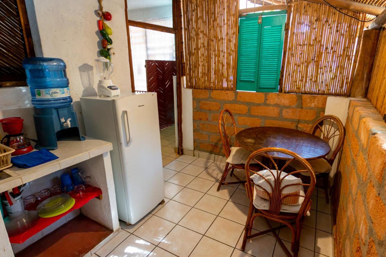 Casa Mexica Bungalows Zihuatanejo Exterior photo