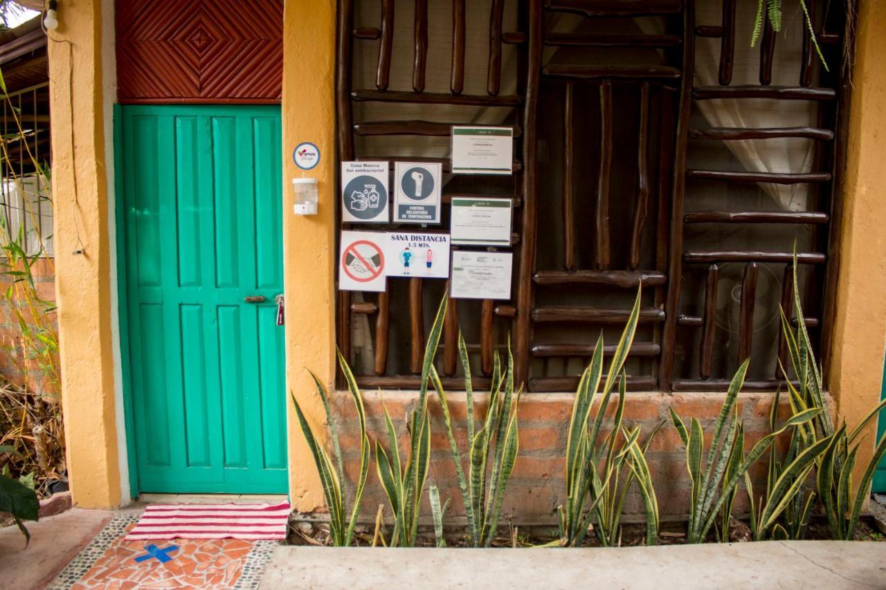Casa Mexica Bungalows Zihuatanejo Exterior photo