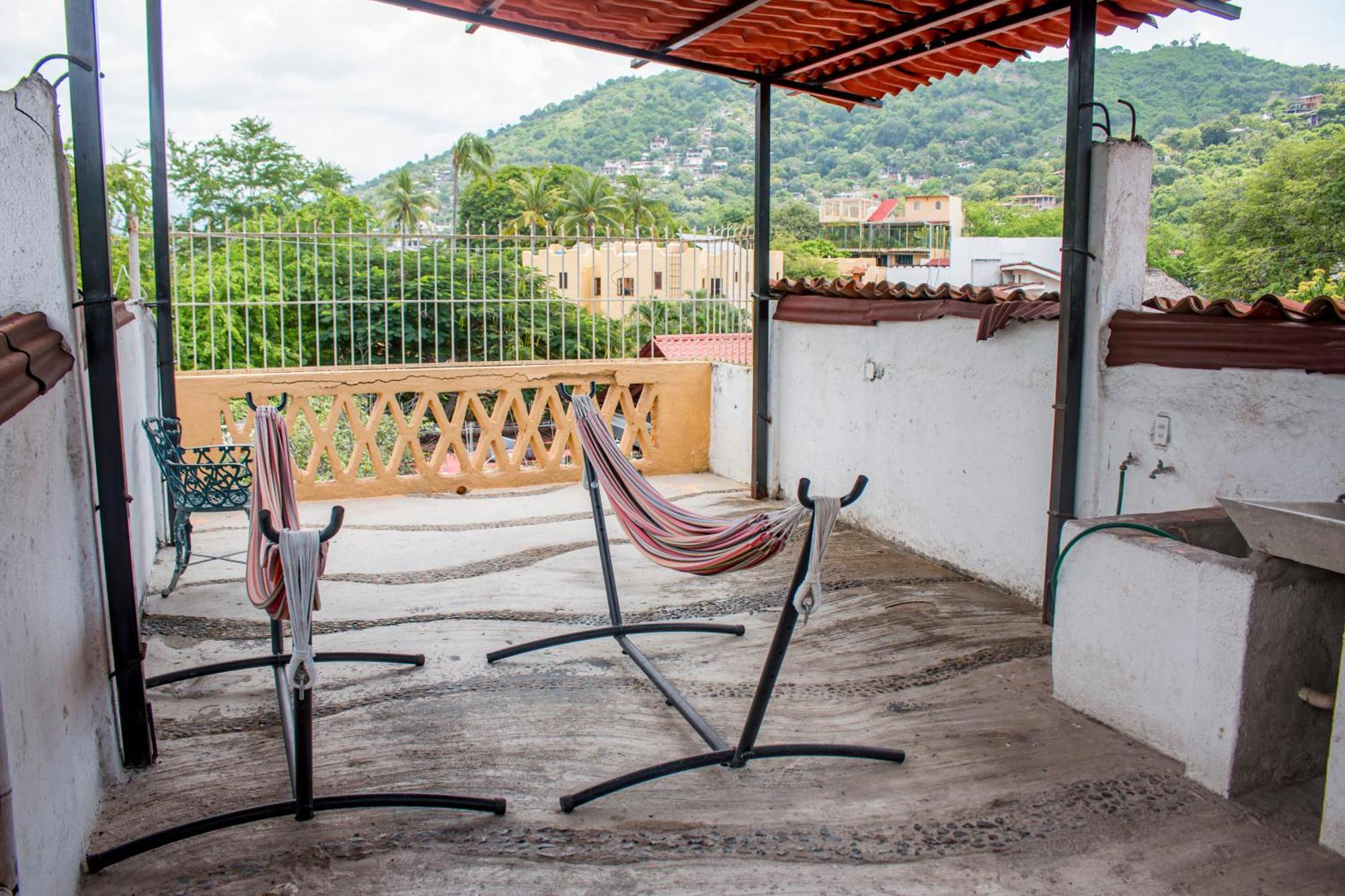 Casa Mexica Bungalows Zihuatanejo Exterior photo